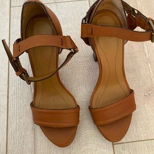 Massimo Dutti Tan Leather Block-Heel Sandals. Made in Spain.